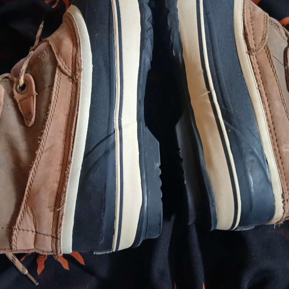 KODIAK Women's Fur-Lined Winter Boots - Picture 5 of 7